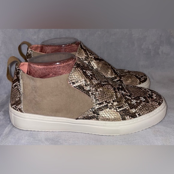 Hey Dude Women Peyton Brown Metallic Snake Print Slip On Booties Comfort Casual - Picture 5 of 11